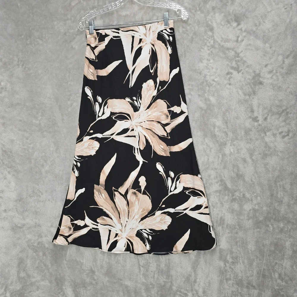 Gracia Maxi Skirt Women M Black Floral Satin Side Zip Boho Resort Minimalist‎